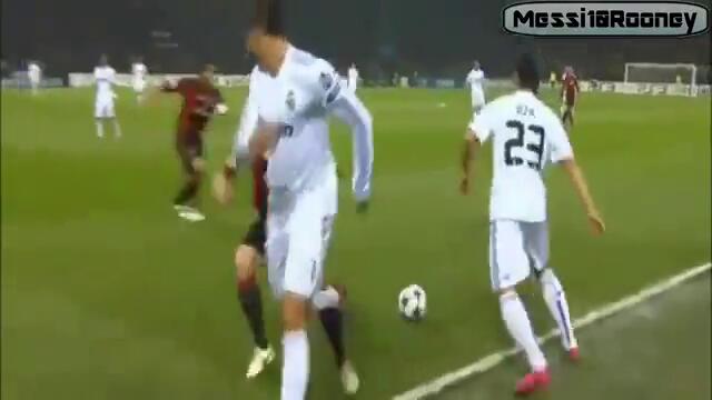 Cristiano Ronaldo vs Lionel Messi 2011