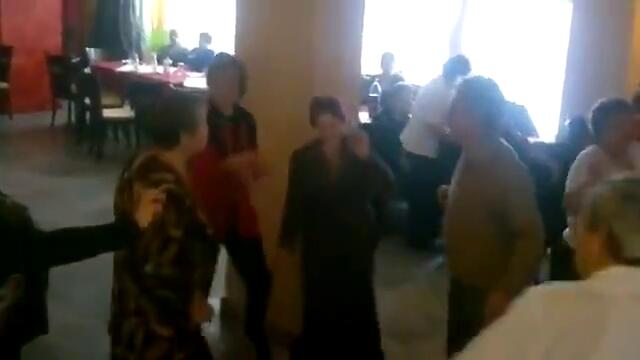 България - Пенсионери играят Gangnam style - оп оп -