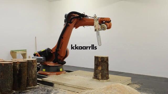 Страхотен робот - трион изрязва столче от дърво