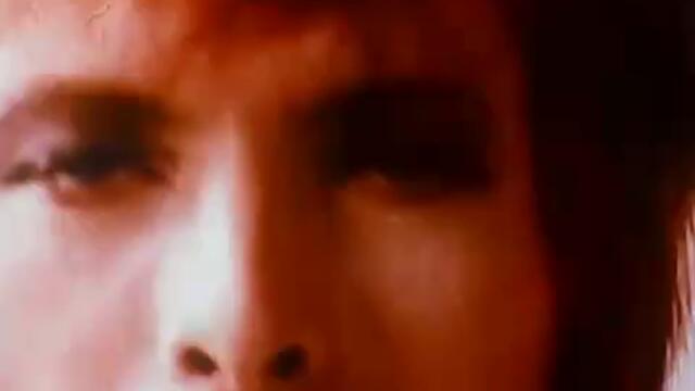 David Bowie - The Jean Genie [HD]
