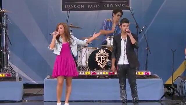 Demi Lovato &amp; Joe Jonas - Wouldn't Change A Thing (2010 Good Morning America)