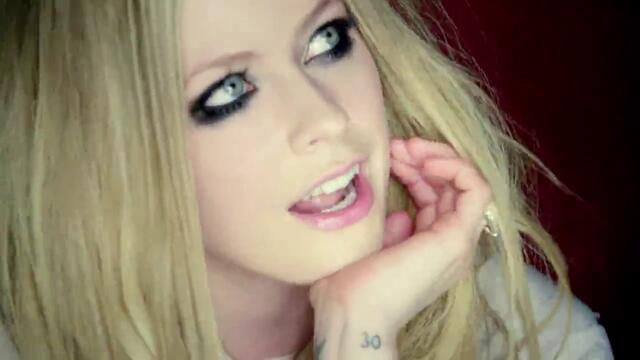 Премиера 2о13 Avril Lavigne - Here's To Never Growing Up (Music Video) HD 720p
