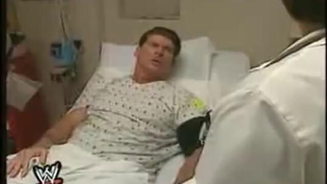 Ледения Стив Остин напада Макмеан в болницата