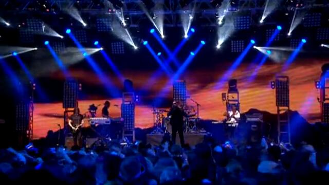 Taio Cruz - Falling In Love  Live At Radio 1 s Big Weekend  2011