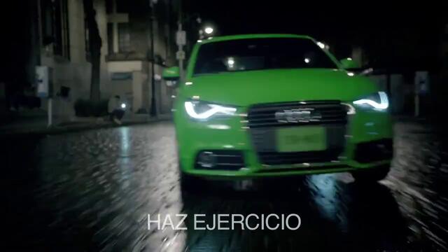 Уилям Леви и Анжелик Бойер в реклама на чипс Sabritas