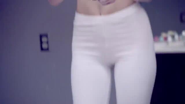Miley Cyrus - We Can't Stop (official video)