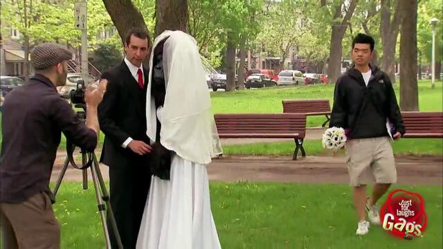 Смях! необичайна младоженска двойка - скрита камера