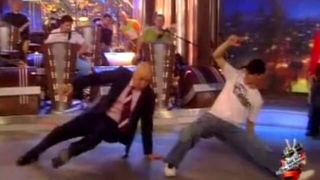 Слави само как се излага.2004 г.