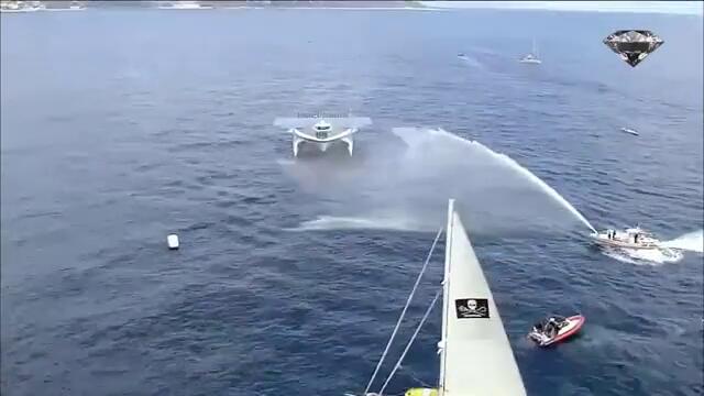 Най-голямата соларна лодка в света прекоси Атлантика