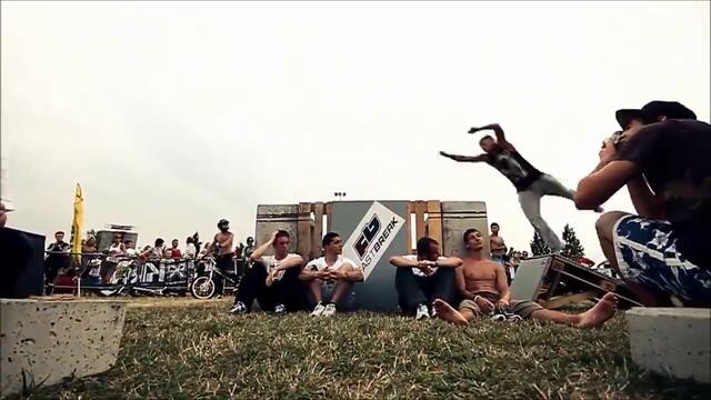 The World's Best Parkour and Freerunning 2012 - www.uget.in