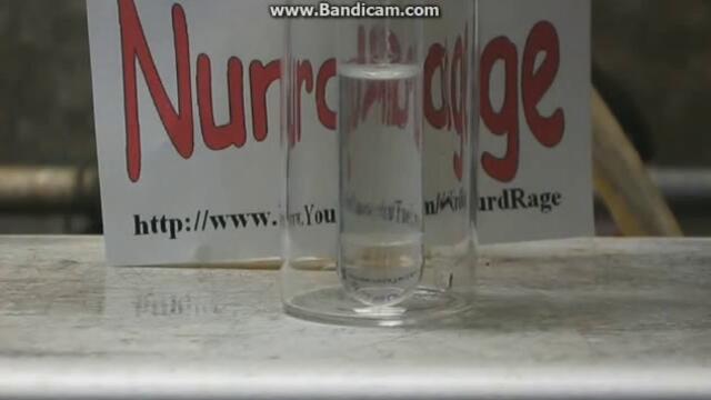 Светкавична буря в епруветка (видео)