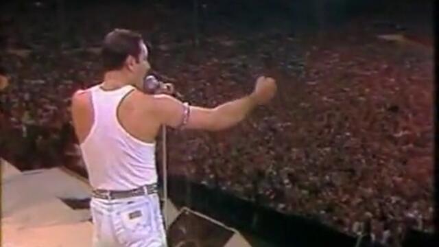 Queen - We Will Rock You and We Are The Champion (Live)