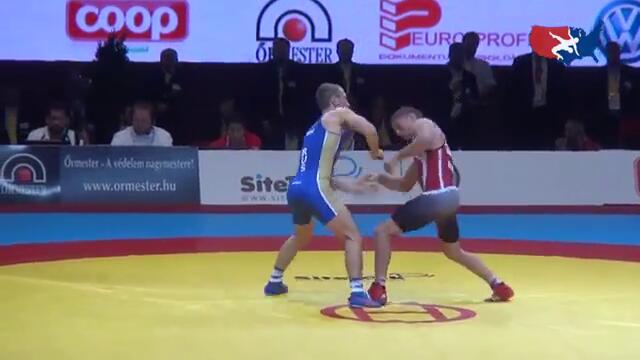 Иво Ангелов стана световен шампион по борба