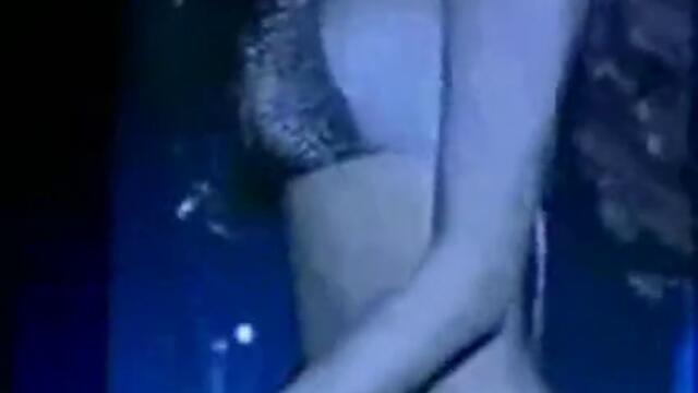 {p}камила и Аналия танцуват - Mix - El rostro de Analia - Baila Conmigo{p}