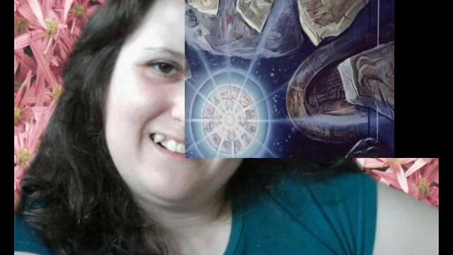 Млад сириец рисува Дева Мария върху стените на разрушени сгради