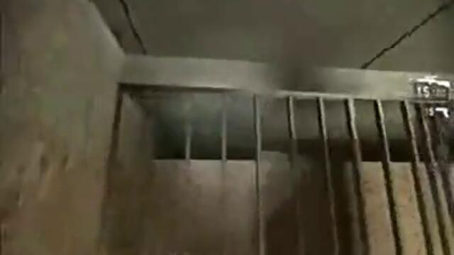 Left 4 Dead Tank Spawned Before Leaving Safe Room