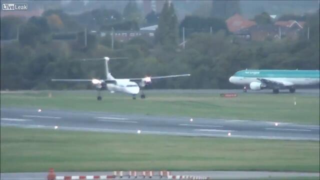 Кацане на самолет при вилнееща буря