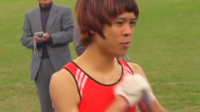 Японец счупи собствения си световен рекорд по маймунско бягане