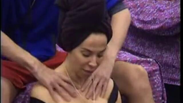 Джийсън масажира Маги - Биг Брадър 2013