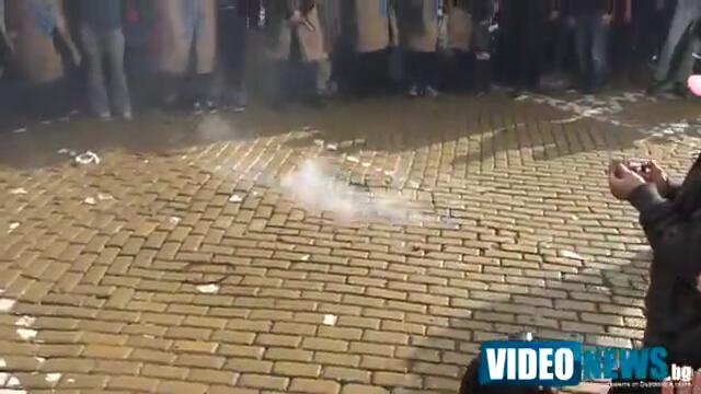 Дойдоха танковете, Ранобудните ги насочиха срещу Парламента