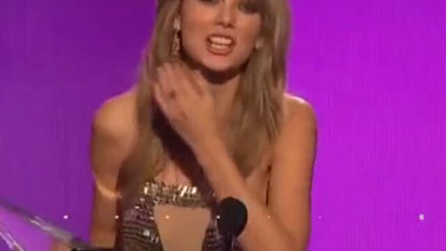 Тейлър Суифт триумфира на Американските музикални награди 2013