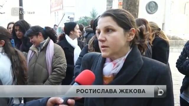 Скандал между майки и полиция в Хасково