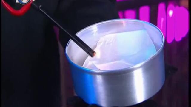 Класически номер с хартиени цветя - Разбулените тайни на магията