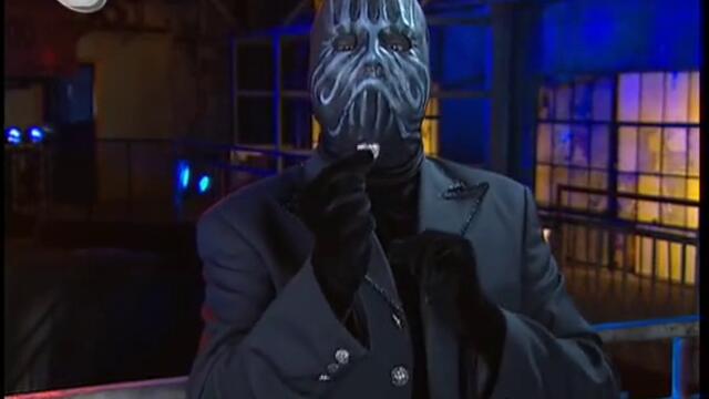 Магът отхапва парче монета от 5 цента - Разбулените Тайни на Магията