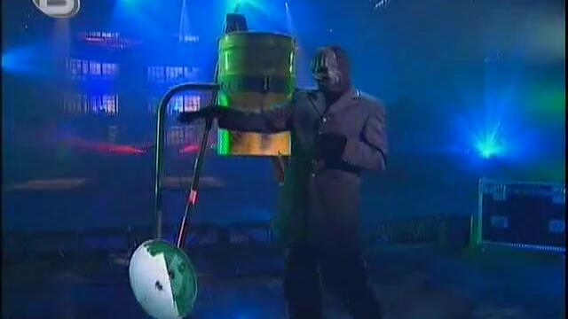 Секси асистентка избягва от удавяне във варел - Разбулените Тайни на Магията