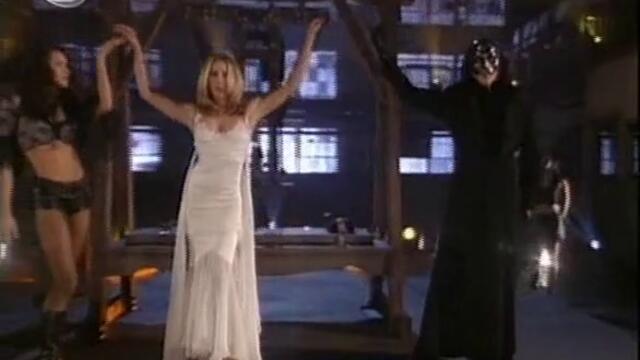 Жена бива разполувена - Разбулените тайни на магията