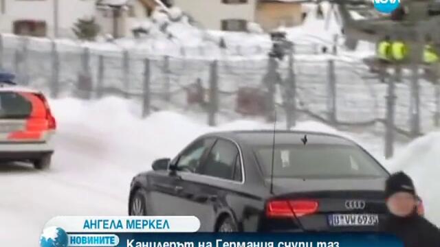 Ангела Меркел пострада при ски инцидент