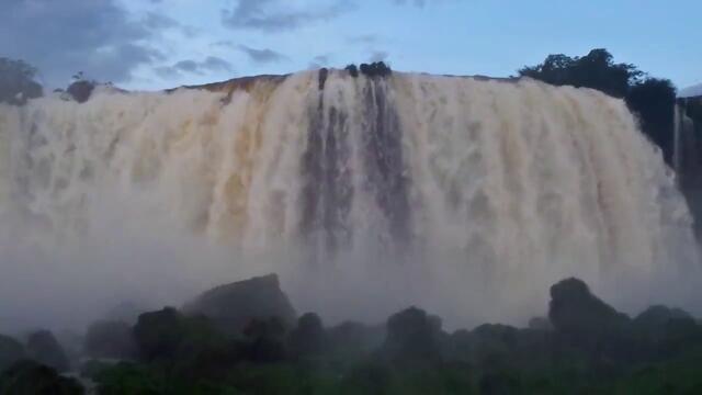 Водопадите Игуасу, Аржентина и Бразилия. Grand Tour
