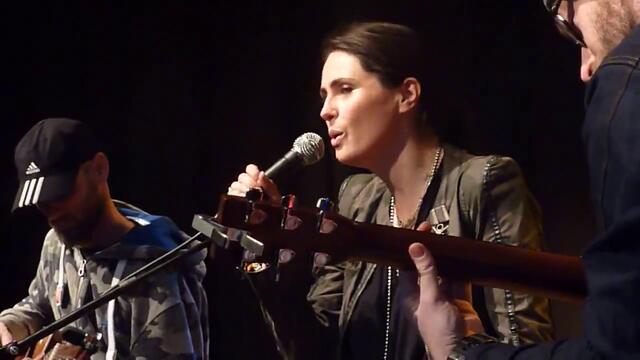 Within Temptation - Ice Queen (acoustic) (live @ Tros Muziekcafé, 01.02.2014)