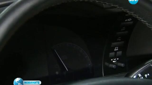 Луксозният автомобил на бившия варненски кмет се превръща в атракция