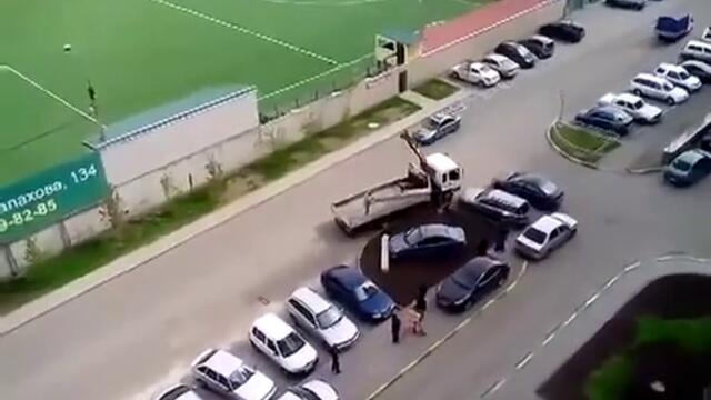 Ето как се наказват неправилно паркиралите коли в Русия!