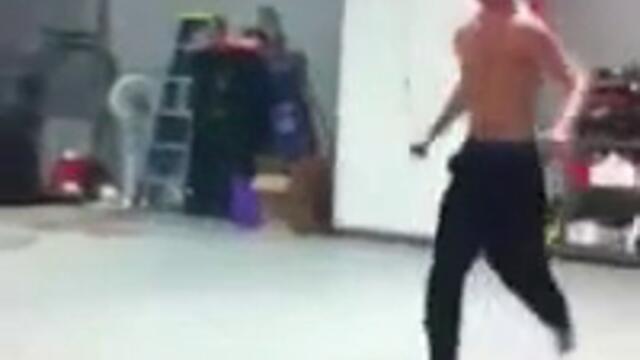 Тоя се мисли за терминатор