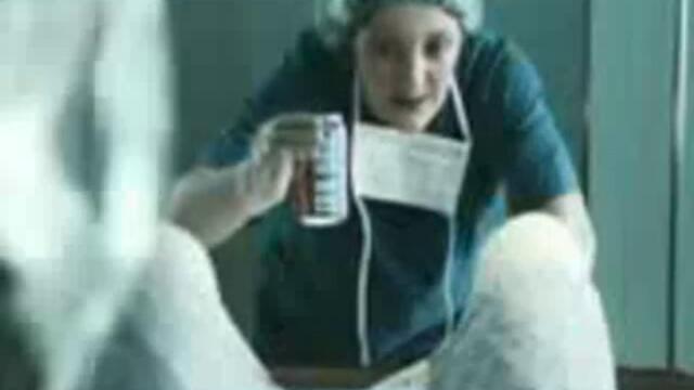 Детето още не е излязло от корема на майка си, а вече пие бира..