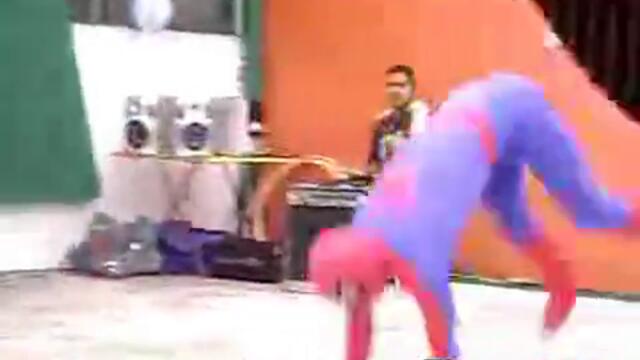 Спайдърмен се претрепва (смях)