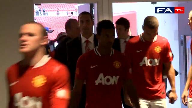 Евра пее след победата на Манчестър Юнайтед срещу Манчестър Сити за Къмюнийти