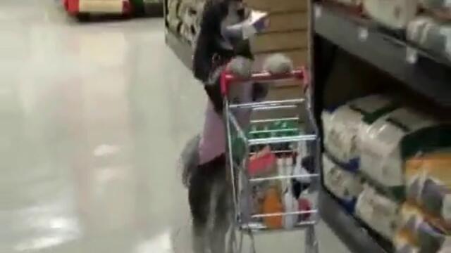 Куче ходи на пазар