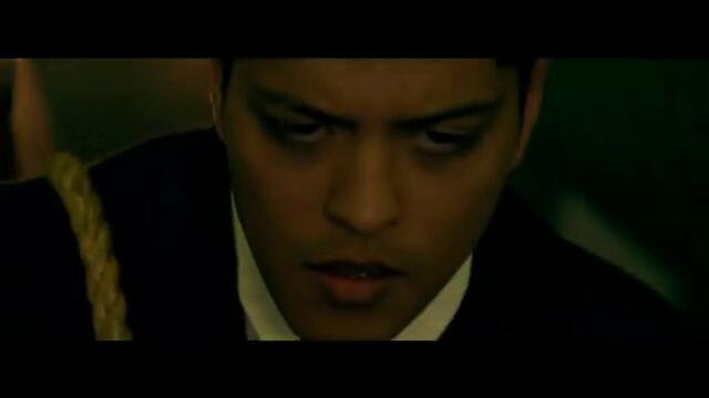 Bruno Mars - Grenade [Official Music Video]