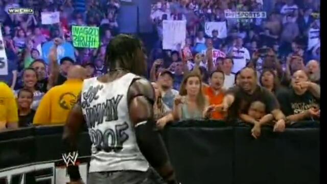 Wwe Raw 08.15.11 - R-Truth vs. John Morrison