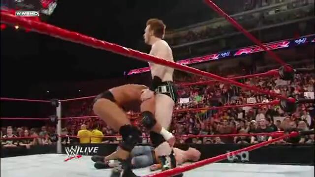 Sheamus прави ирландско проклятие на Triple H