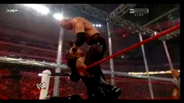 Гробаря прави последно причастие на Кейн