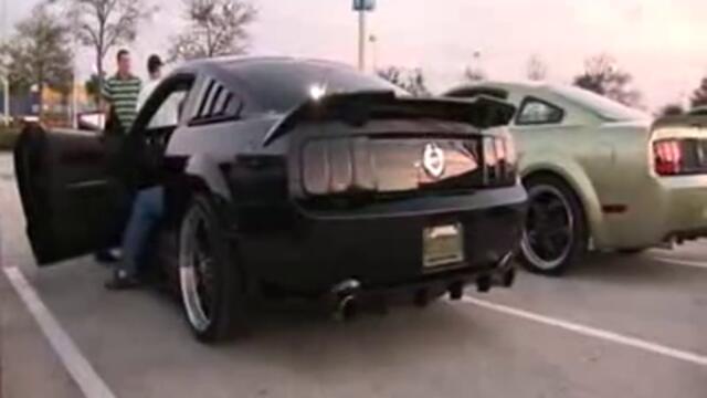 мощeн рев изкарван от кола