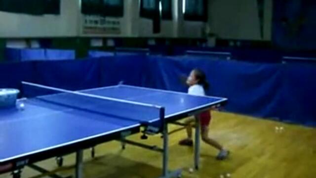 Най-малката тенисистка на света