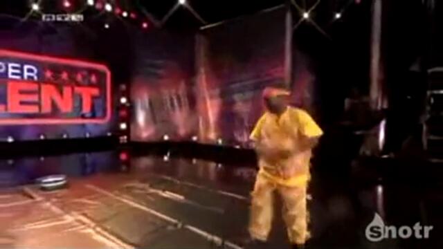 Ненормален номер изуми журито