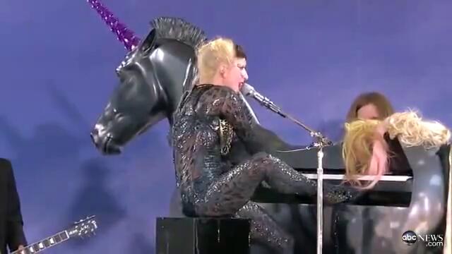 Lady Gaga - Hair (Live 2011)