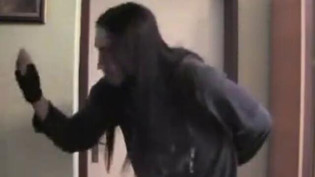 Лесни свалки на жени, балади и марихуана