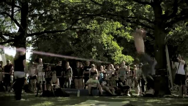 Страхотни трикове на въже - Slackline Riders